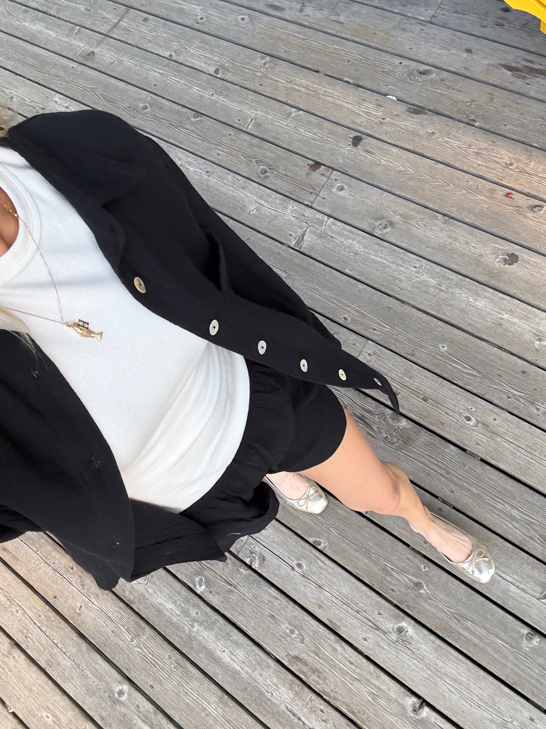 Daily Button Up - Black Bubble