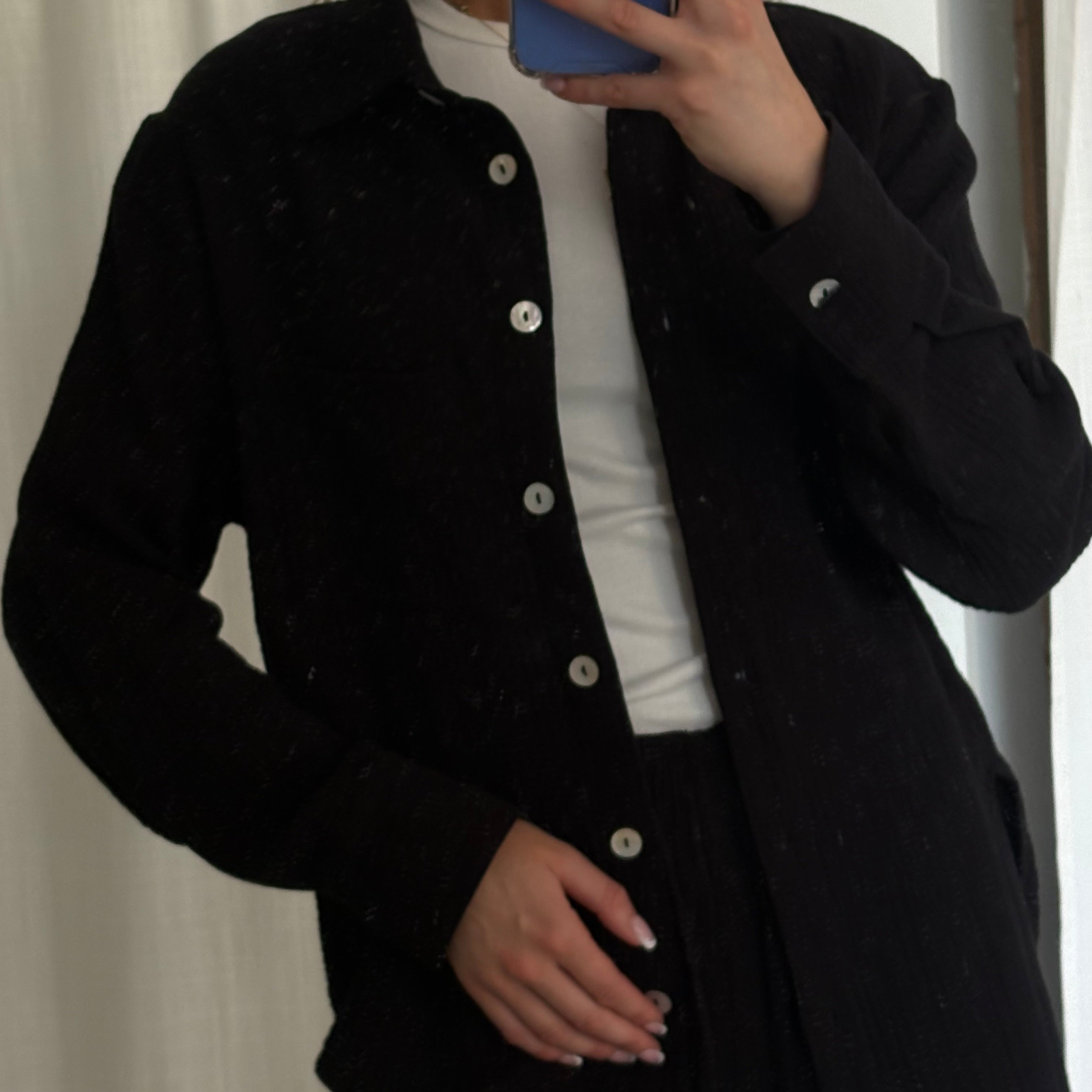 Daily Button Up - Black Bubble