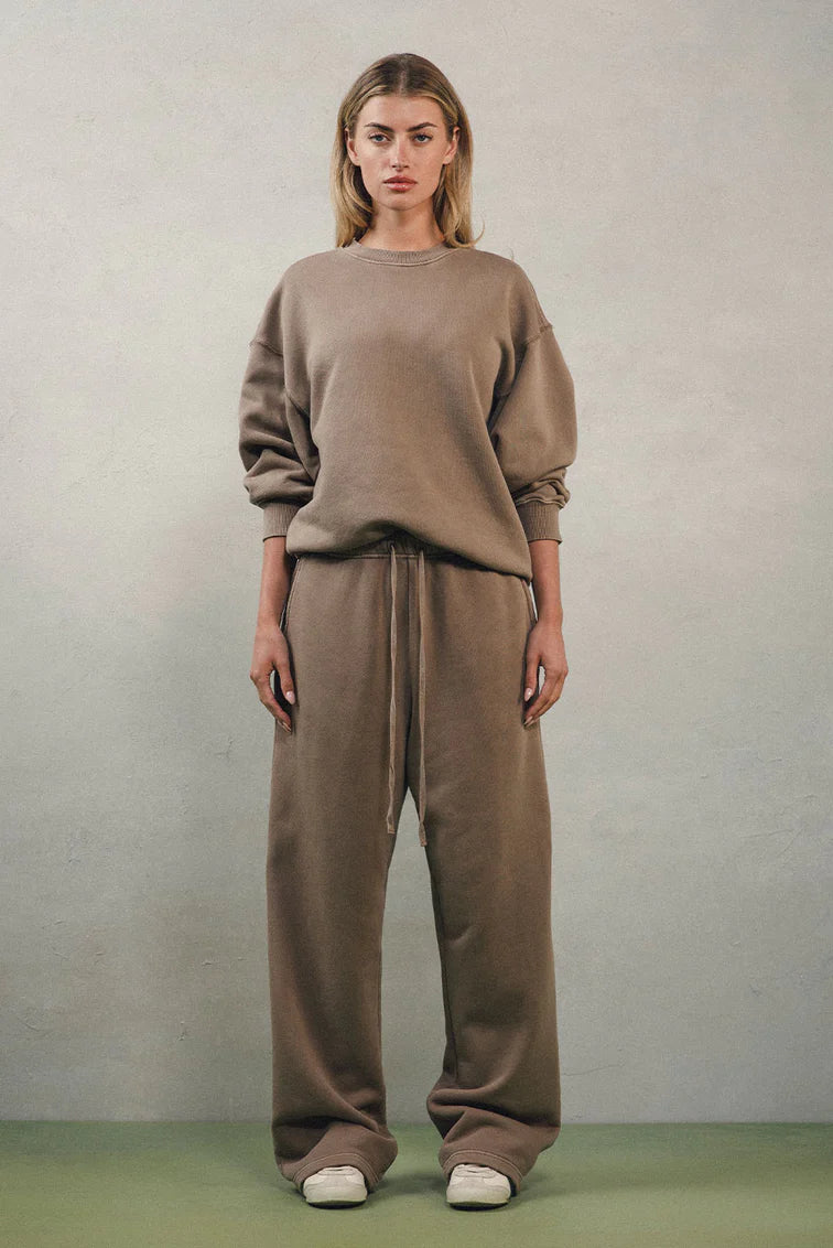 Core Straight Leg Pant