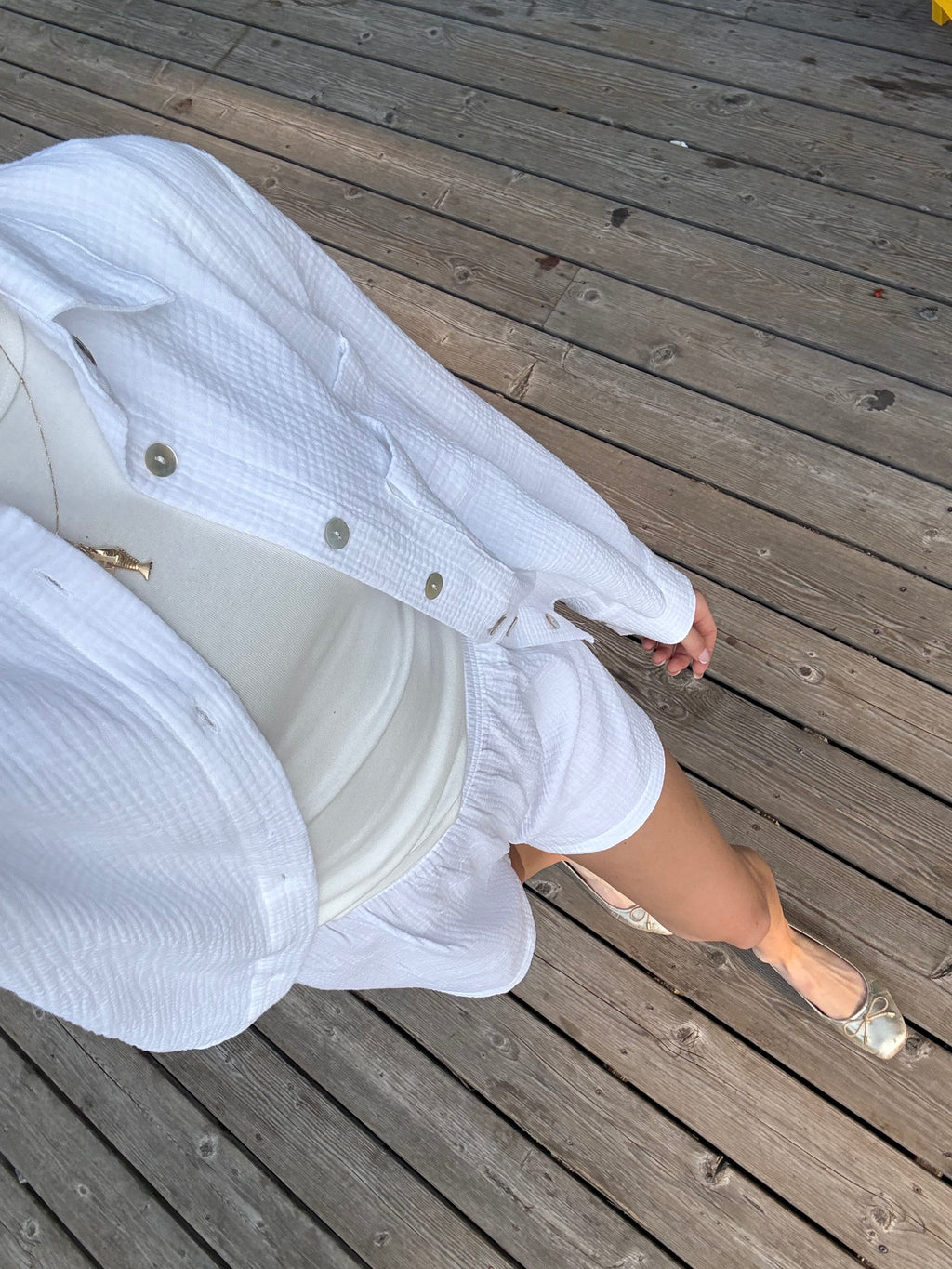 Daily Button Up - White Bubble