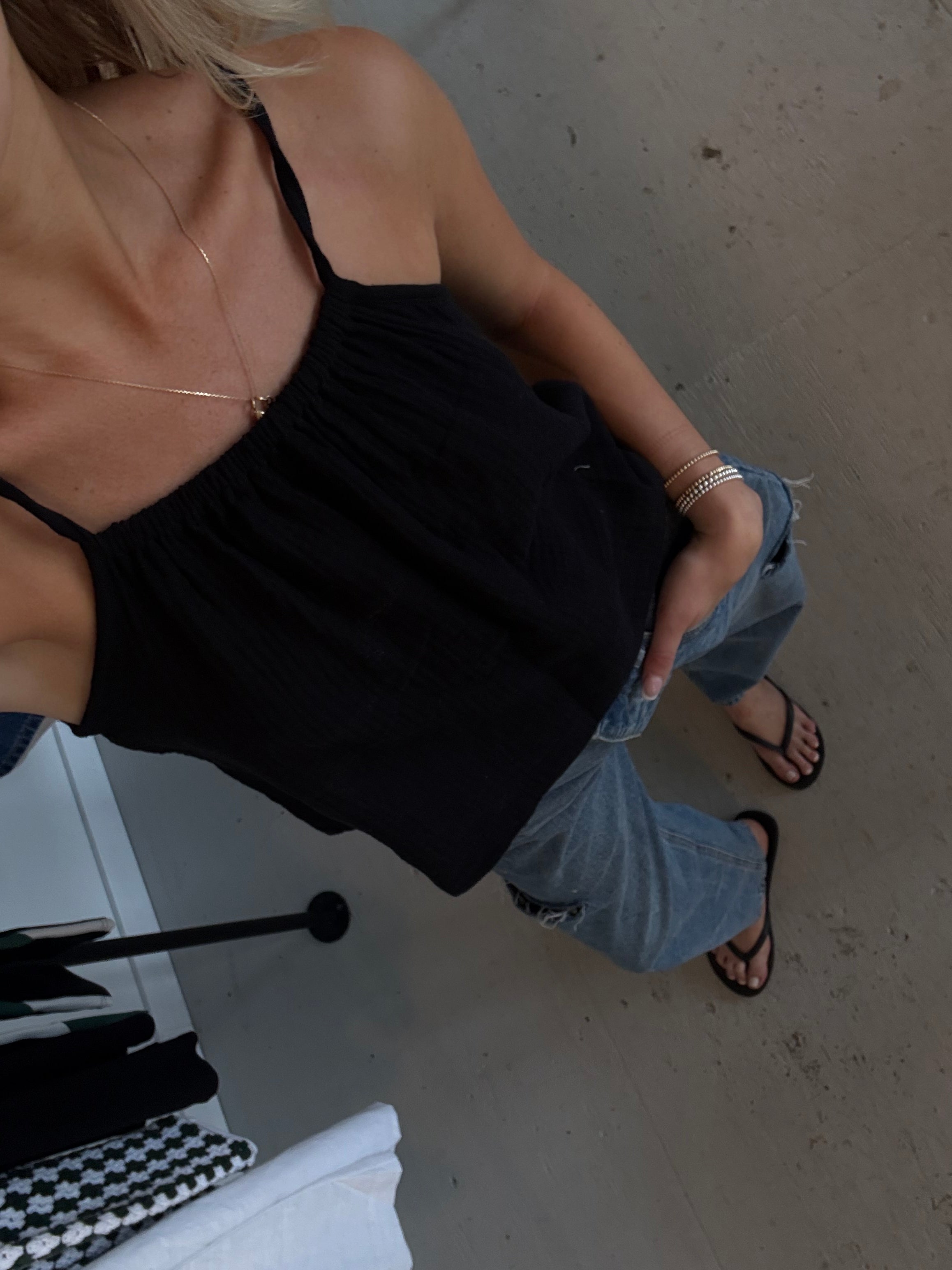 Daily Tank - Black Bubble